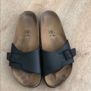 Birki’s Size 10 260 40 Black Slide Sandals